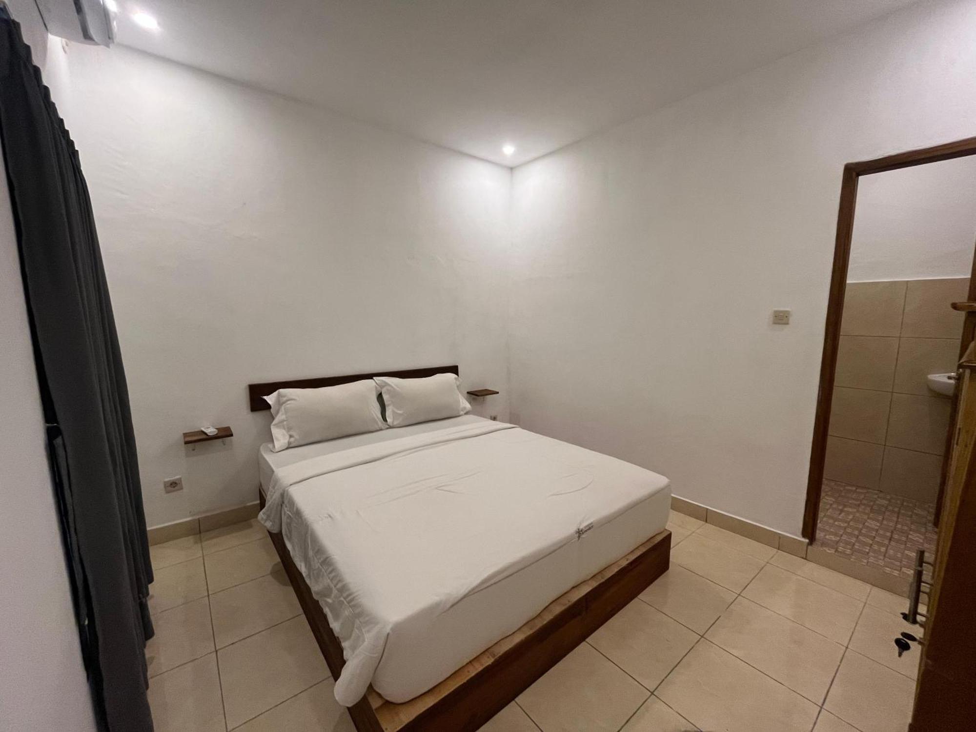 Roby Homestay Kuta  Δωμάτιο φωτογραφία
