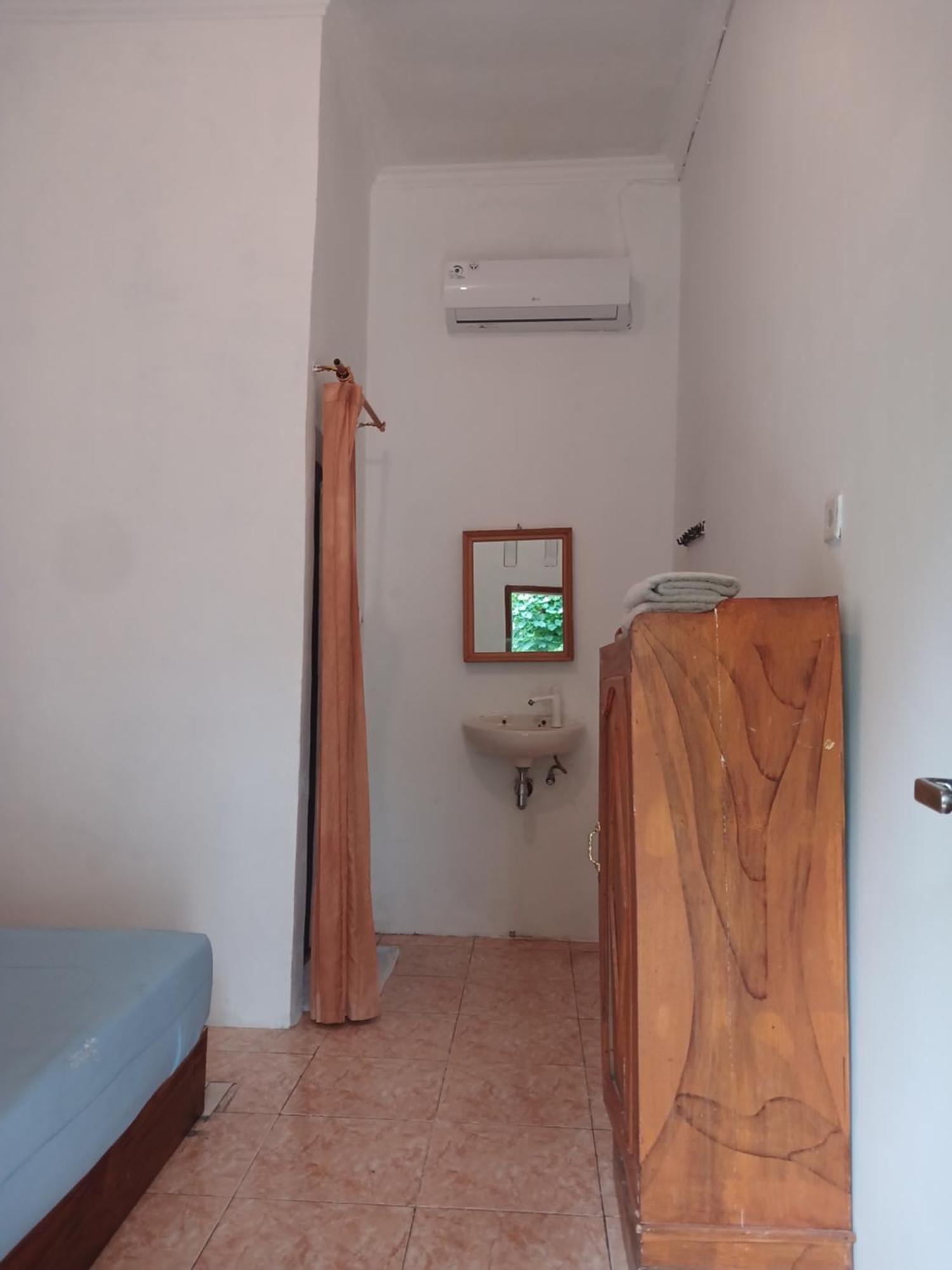 Roby Homestay Kuta  Δωμάτιο φωτογραφία