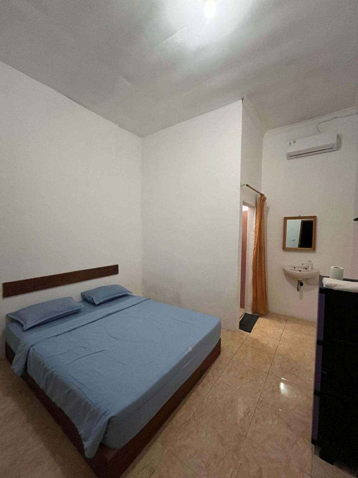 Roby Homestay Kuta  Δωμάτιο φωτογραφία